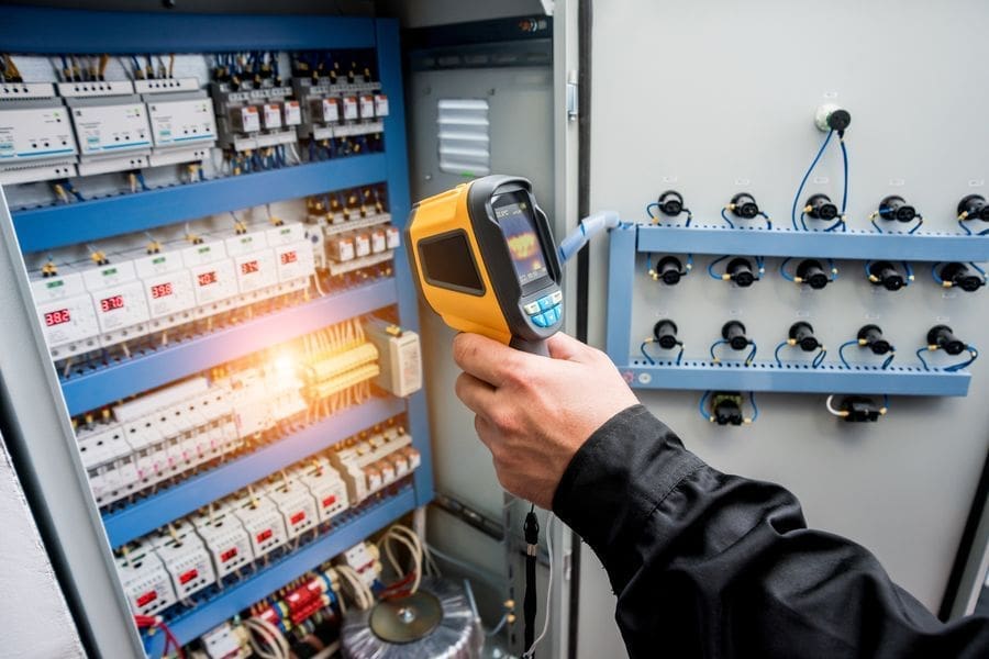 what-does-the-process-involve-image-new Shows thermal camera in use